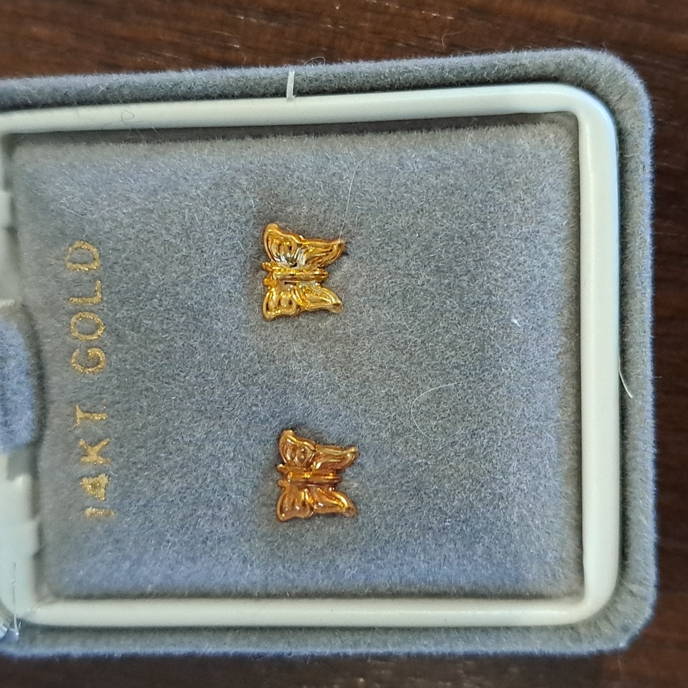 14kt Gold Butterfly Pierced Earrings Small